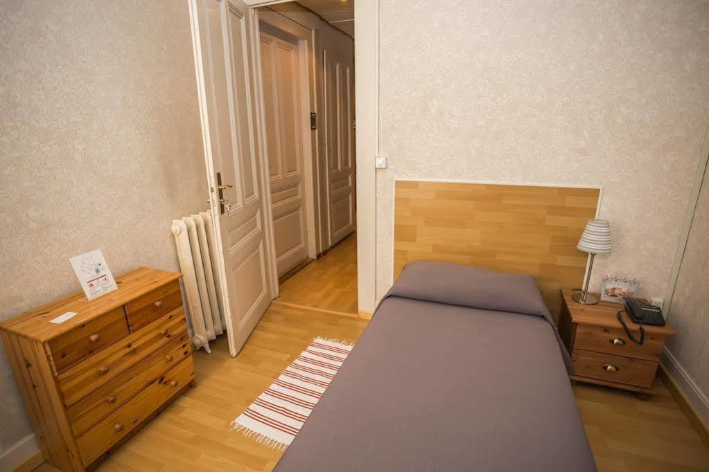 Hotel Des Tourelles Geneva Bagian luar foto